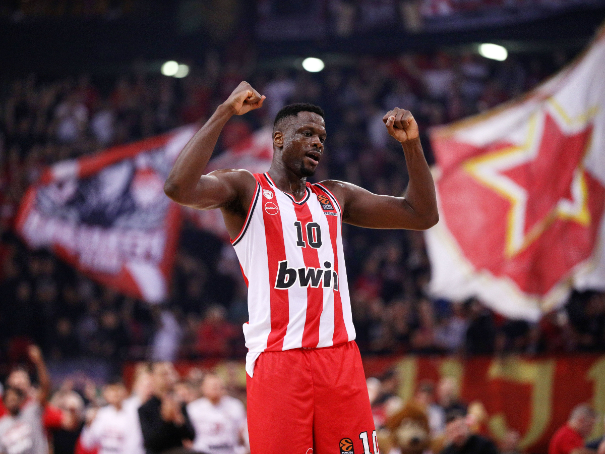 Novibet: Ολυμπιακός – Ζαλγκίρις με ειδικά στοιχήματα και ενισχυμένες αποδόσεις