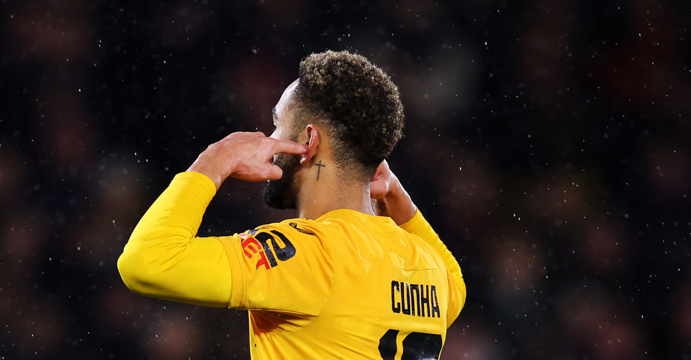 Δαγκώνουν οι «λύκοι»