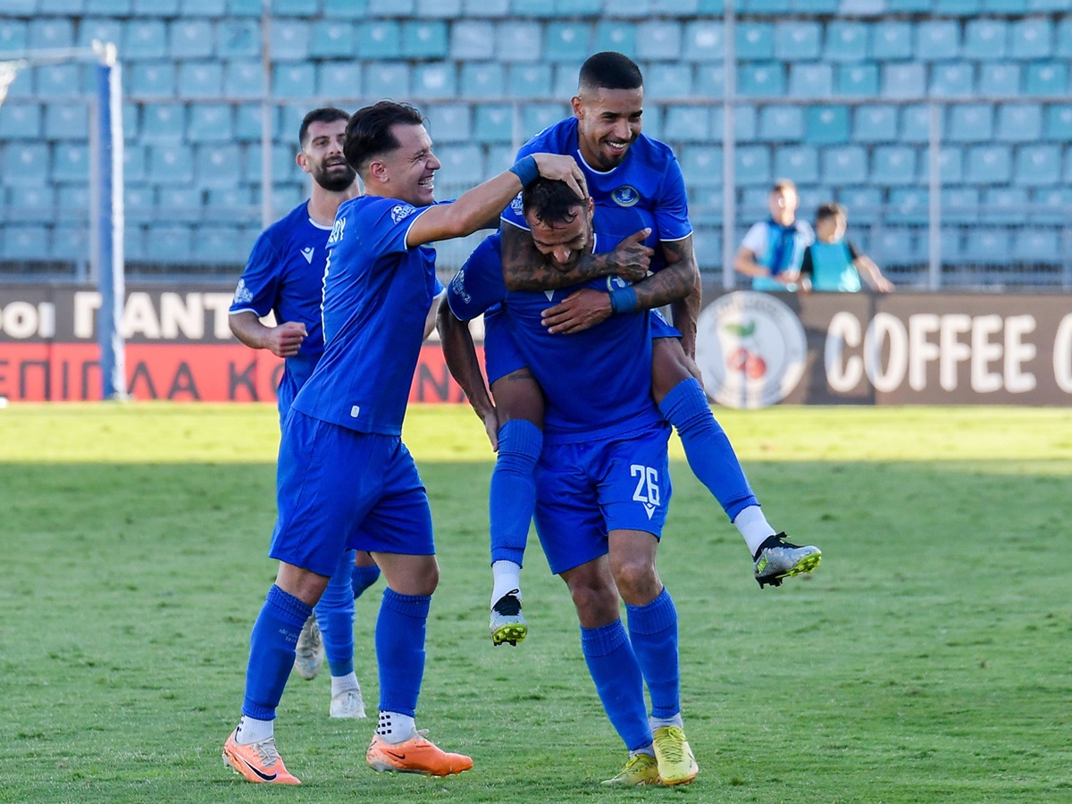 niki-voloy-iraklis-121123