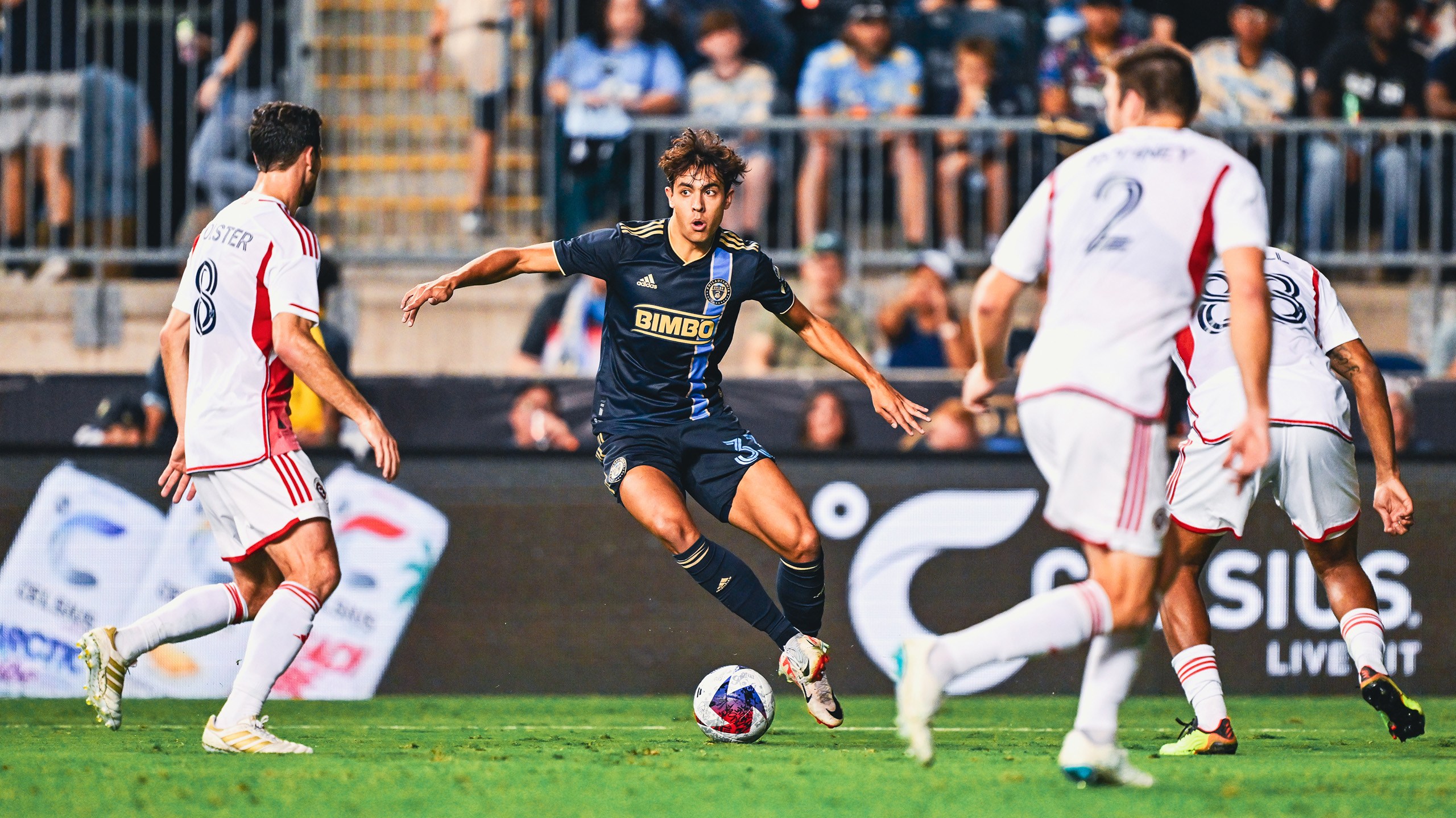 nioy-ingklant-filadelfeia-091123