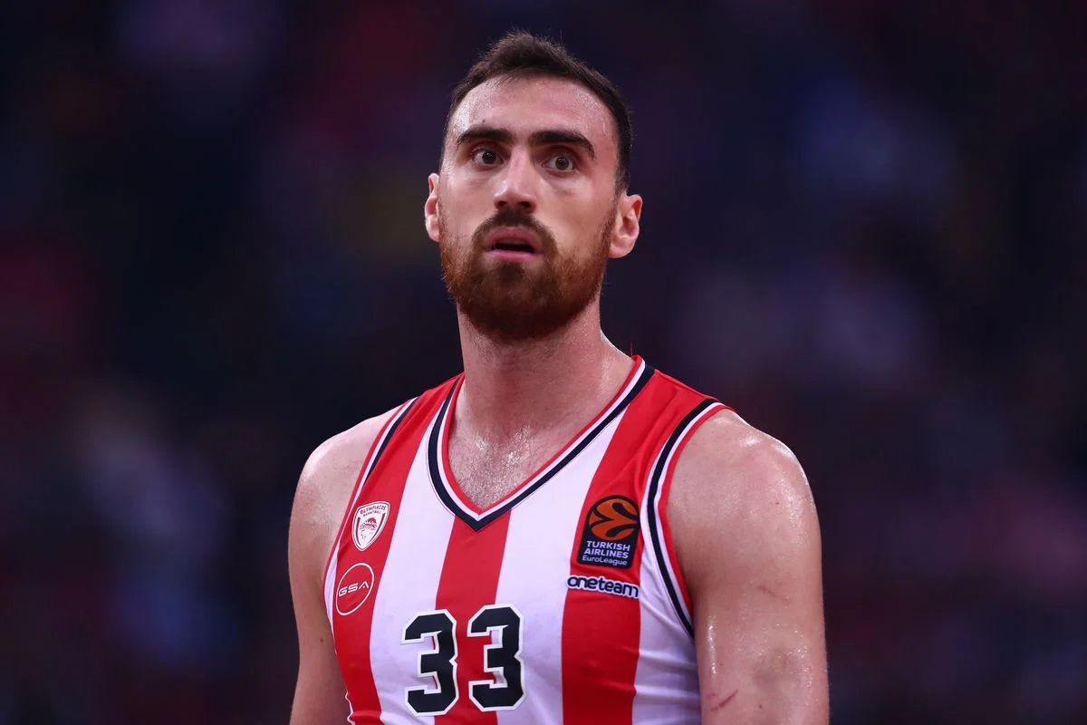 Νίκολα Μιλουτίνοβ