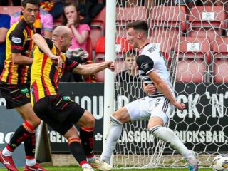 Πάρτικ Θιστλ - Κουίνς Παρκ