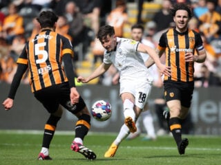 Σουόνσι - Χαλ