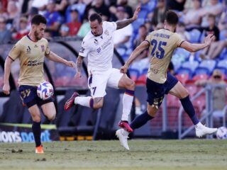 Νιουκάστλ Τζετς - Περθ Γκλόρι