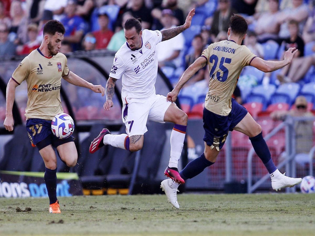 nioykastl-tzets-perth-gklori-161223