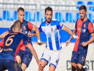 ΚΦ Τίρανα - Βλάζνια