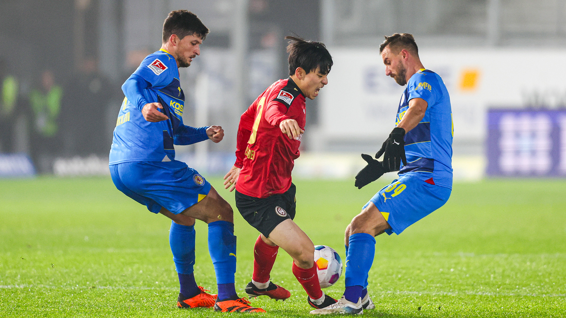 aintraxt-mpraoynsvaigk-veen-120524