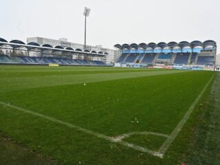 Μλάντα Μπόλεσλαβ - Βικτόρια Πλζεν