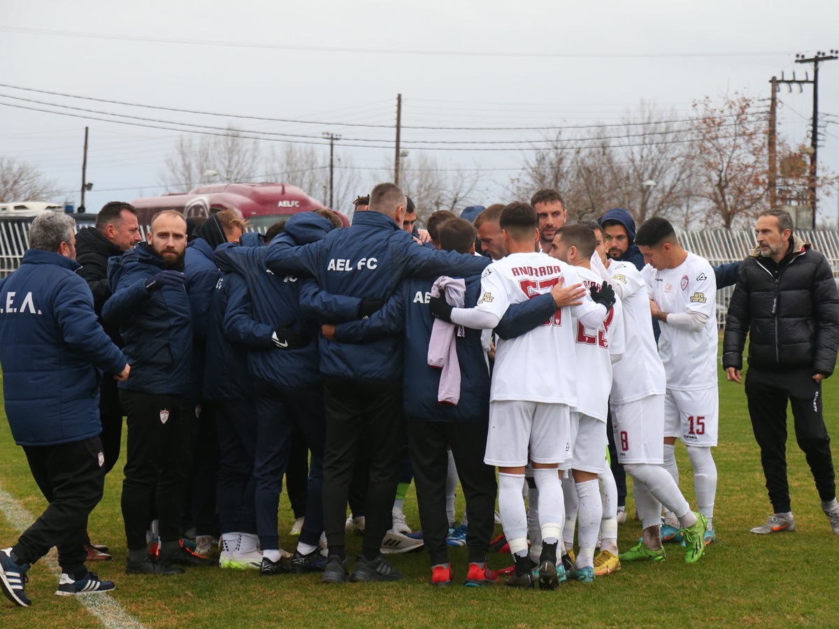 larisa-niki-voloy-200424