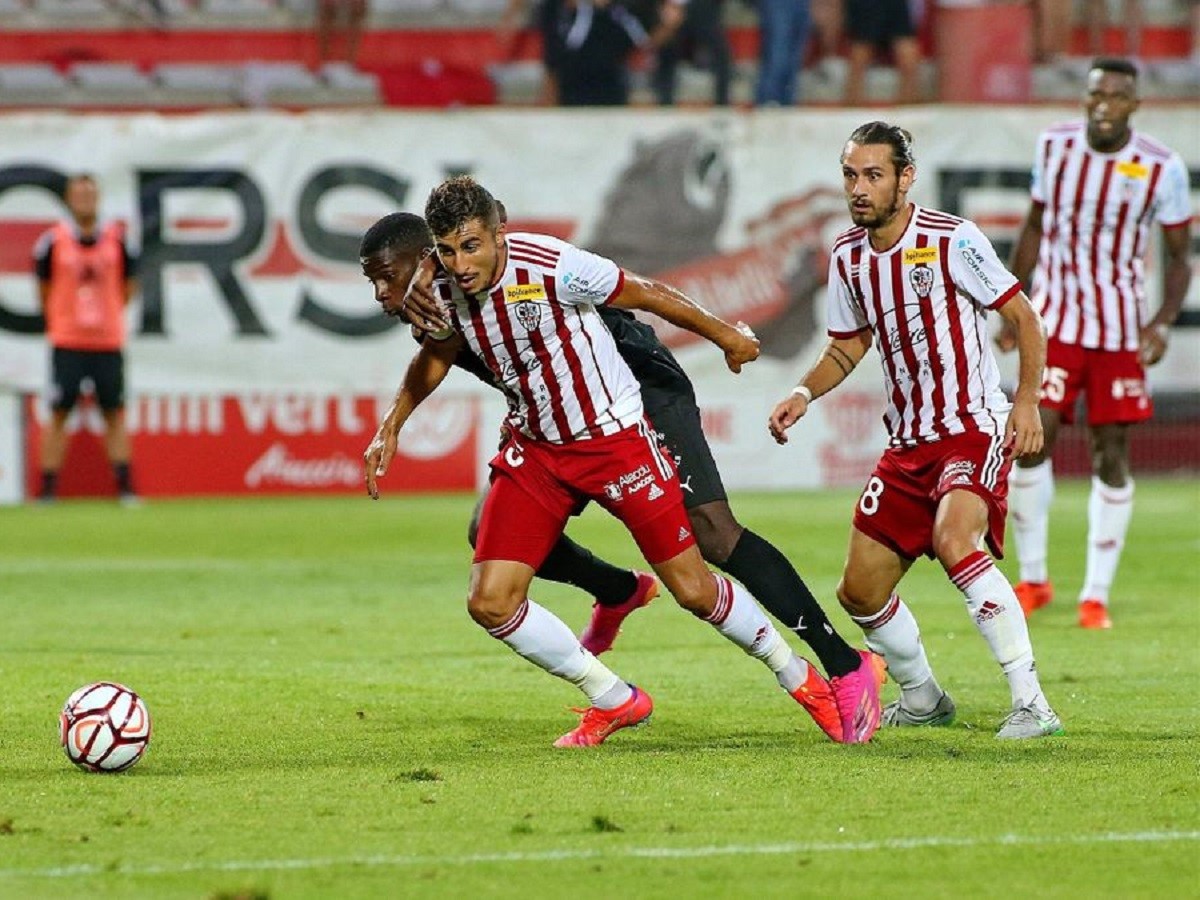 azaksio-konkarno-270124