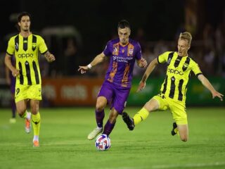 Περθ Γκλόρι - Ουέλινγκτον Φοίνιξ