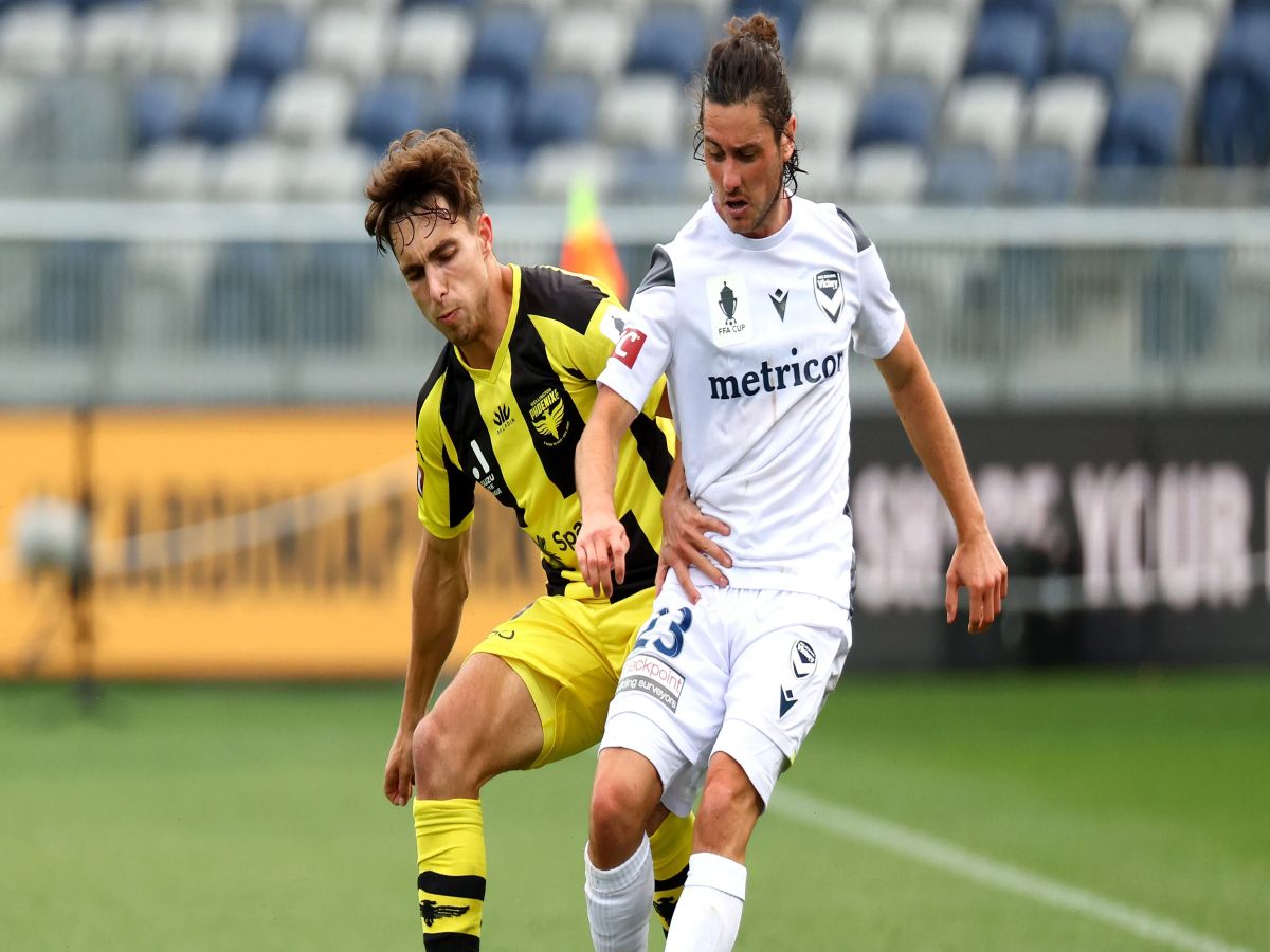 oyelingkton-foiniks-melmpoyrn-viktori-190124