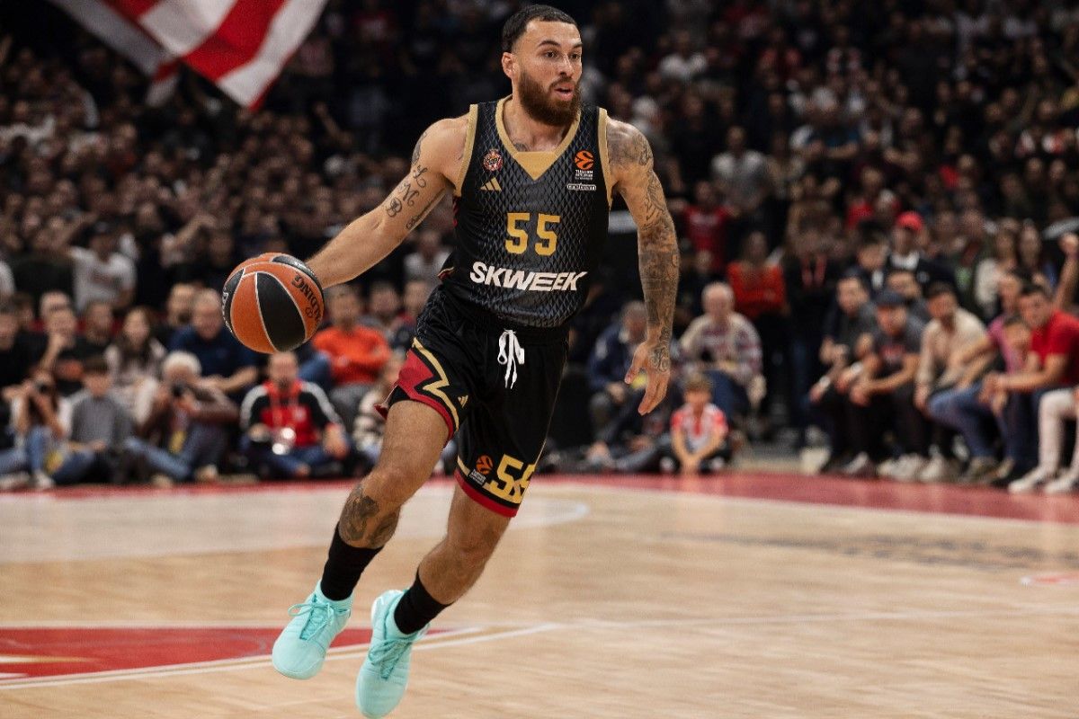 Μάικ Τζέιμς