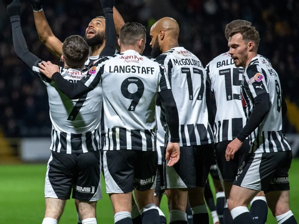 Γκολ στις «μικρές» της Αγγλίας