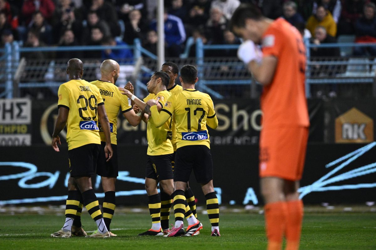 Η ΑΕΚ παρέμεινε στην κορυφή δύο αγωνιστικές πριν από το φινάλε της κανονικής περιόδου.