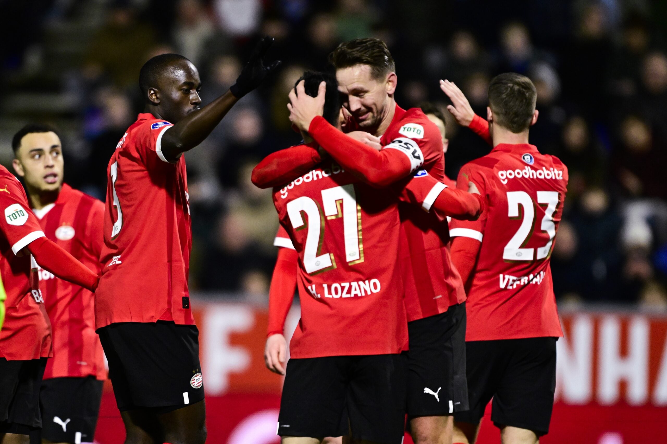 Η Αϊντχόφεν, εκτός από το πρωτάθλημα, κυνηγάει και τα ρεκόρ