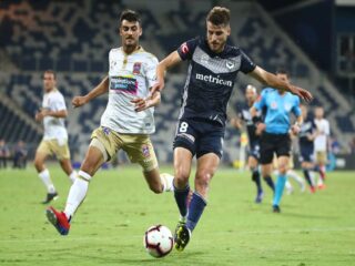 Νιουκάστλ Τζετς - Μέλμπουρν Βίκτορι