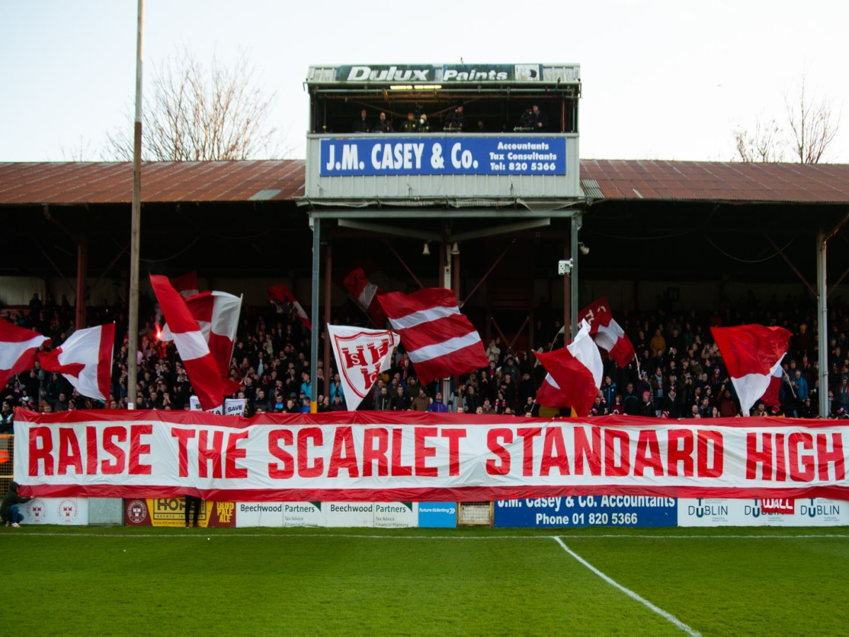 Με προπονητή τον Ντέιμιεν Νταφ πορεύεται η Σέλμπουρν από τις αρχές του 2022.