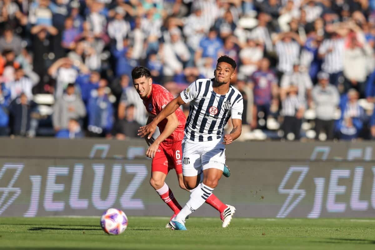 tageres-arxentinos-tzoyniors-160224