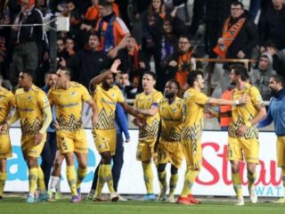 ΑΠΟΕΛ - ΑΕΚ Λάρνακας