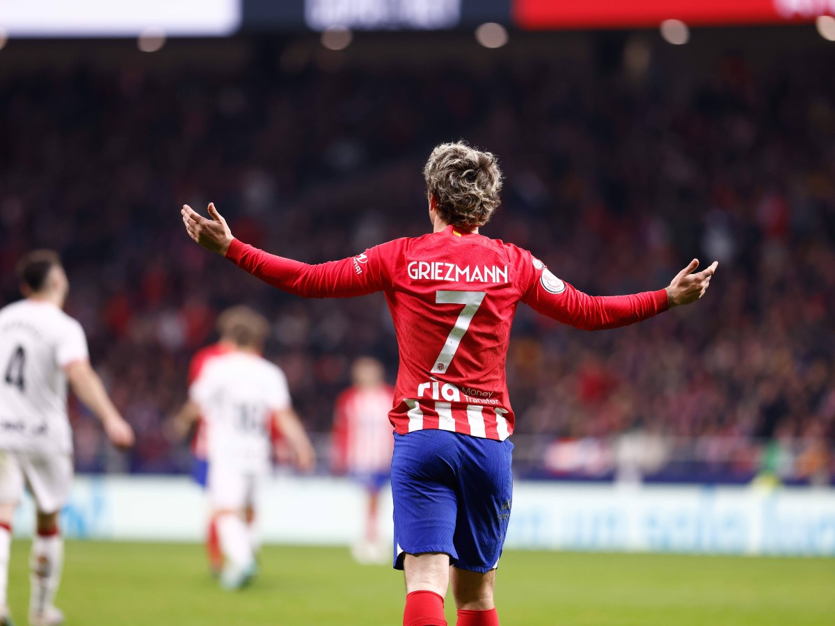 Απέναντι στο πιο σκληρό αουτσάιντερ η εκπληκτική Ίντερ του Ιντσάγκι, ικανή να σταματήσει το τρένο της Αϊντχόφεν η Ντόρτμουντ