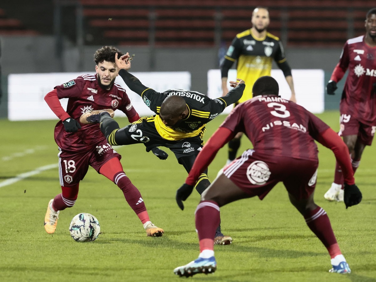 azaksio-anesi-090324