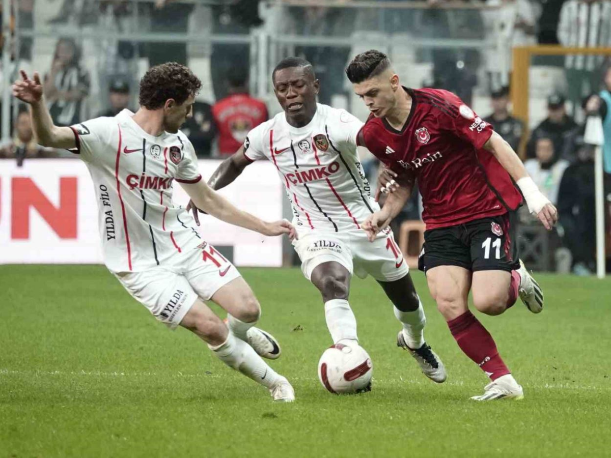 gkaziantep-mpesiktas-110324