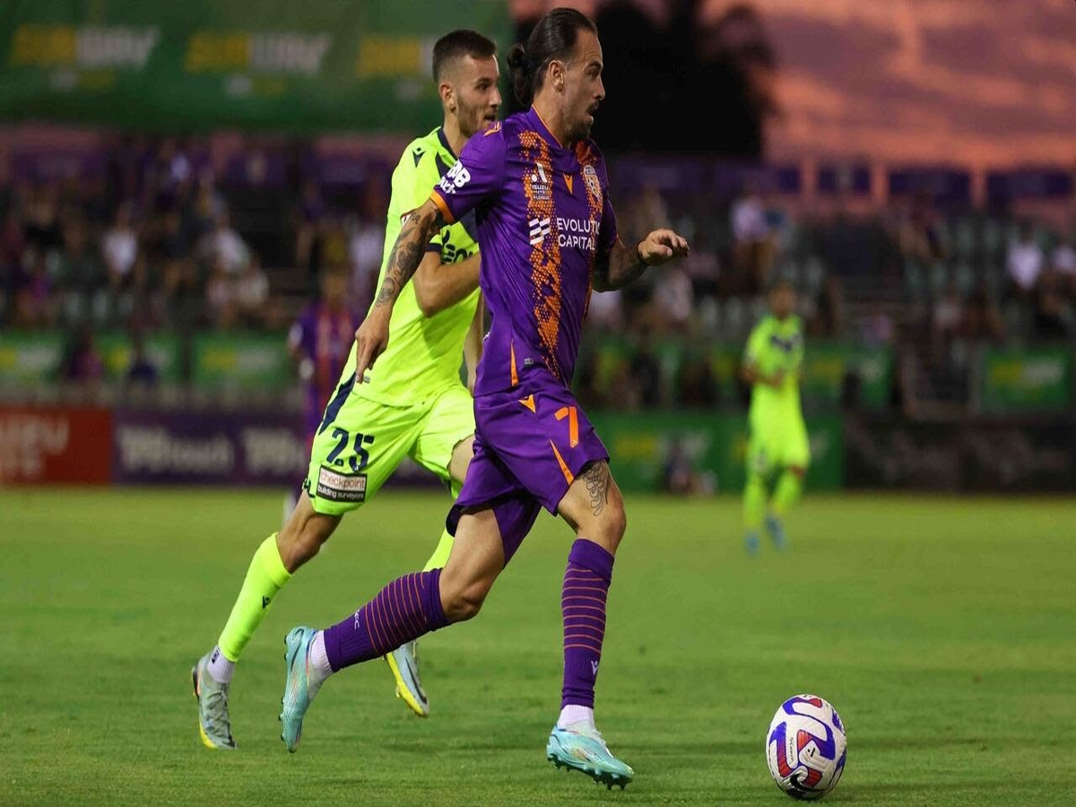 melmpoyrn-viktori-perth-gklori-310324