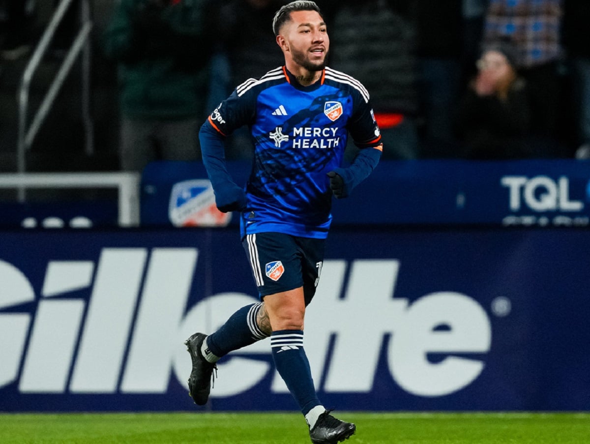 sinsinati-sikago-faiar-180724