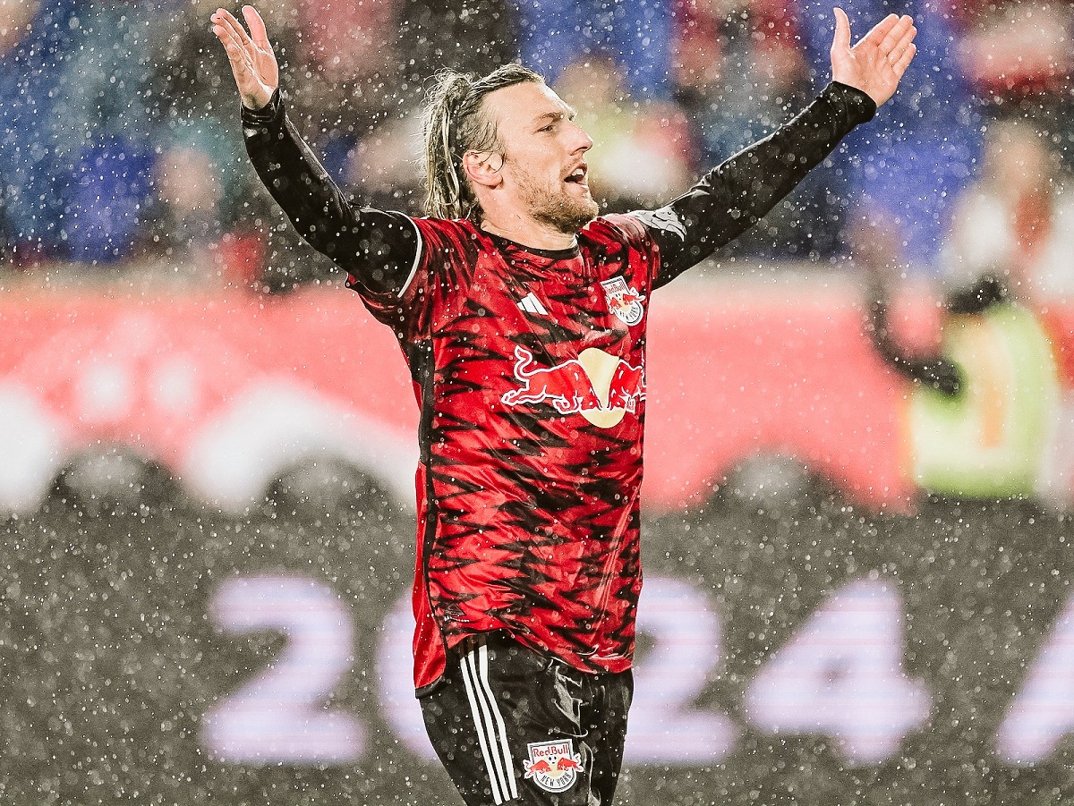 kolompoys-kroy-nioy-giork-rent-mpoyls-170324