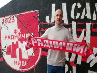 Νάπρεντακ - Ραντνίτσκι Νις