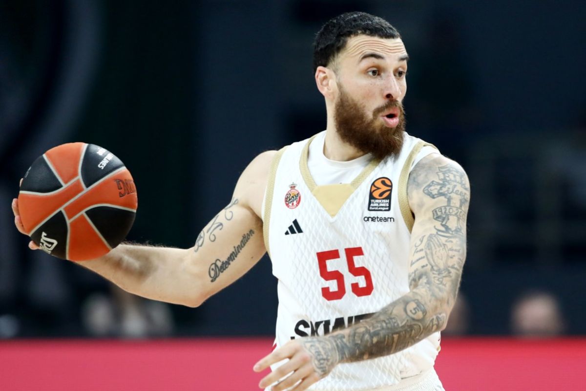 Μάικ Τζέιμς