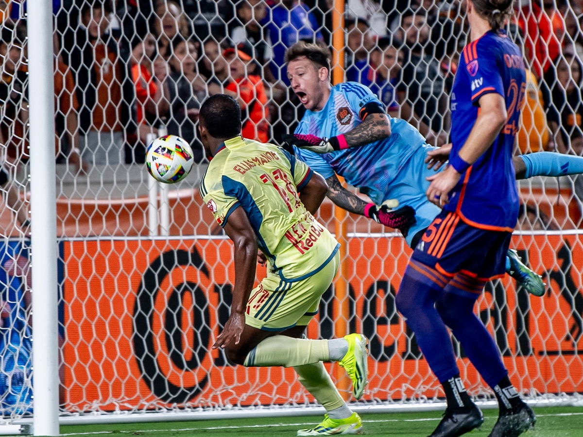 nioy-giork-rent-mpoyls-ntalas-100324