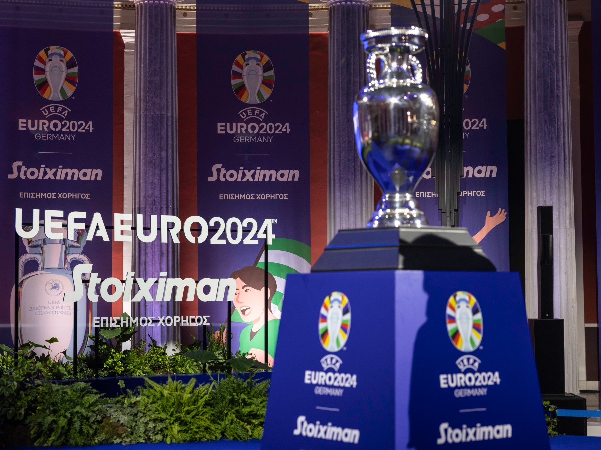 Δες τα Highlights από την επίσκεψη του τροπαίου του UEFA Euro 2024™ στο Ζάππειο (vid)