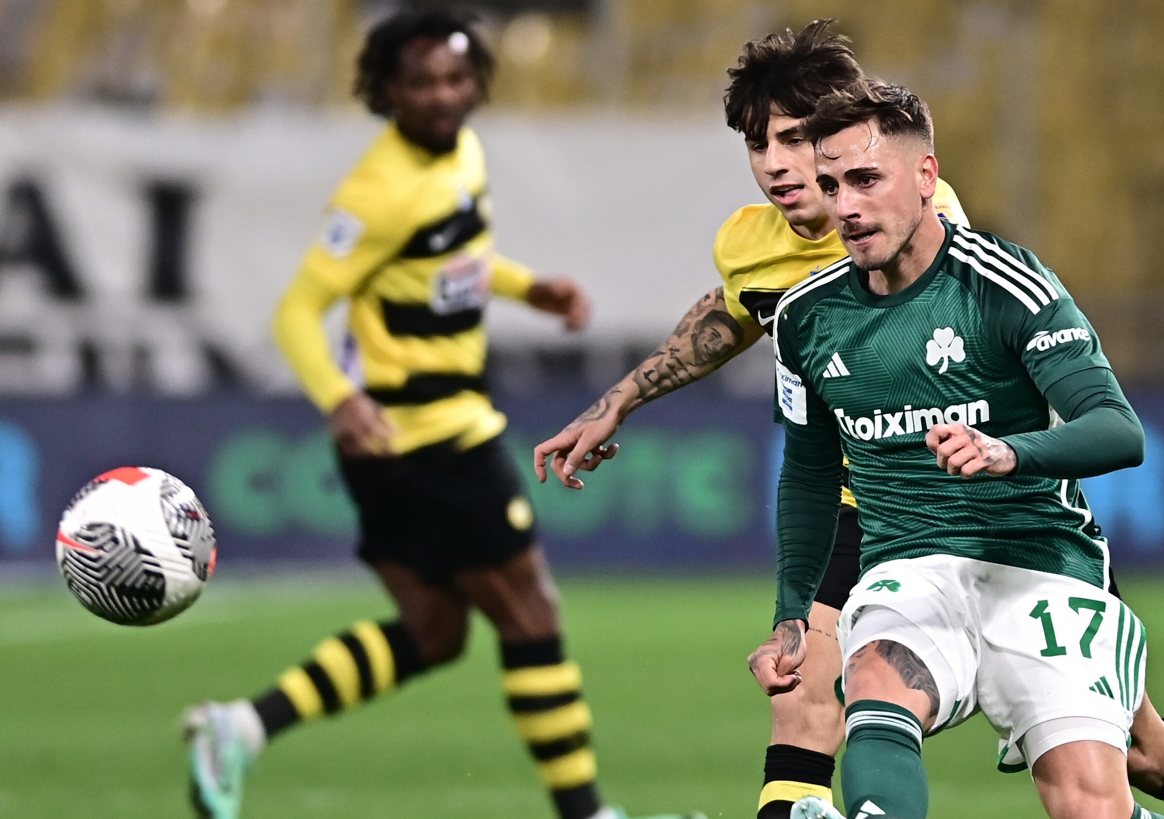 Stoiximan: Με 4,05 στο Καραϊσκάκη, με 4,25 στη Λεωφόρο