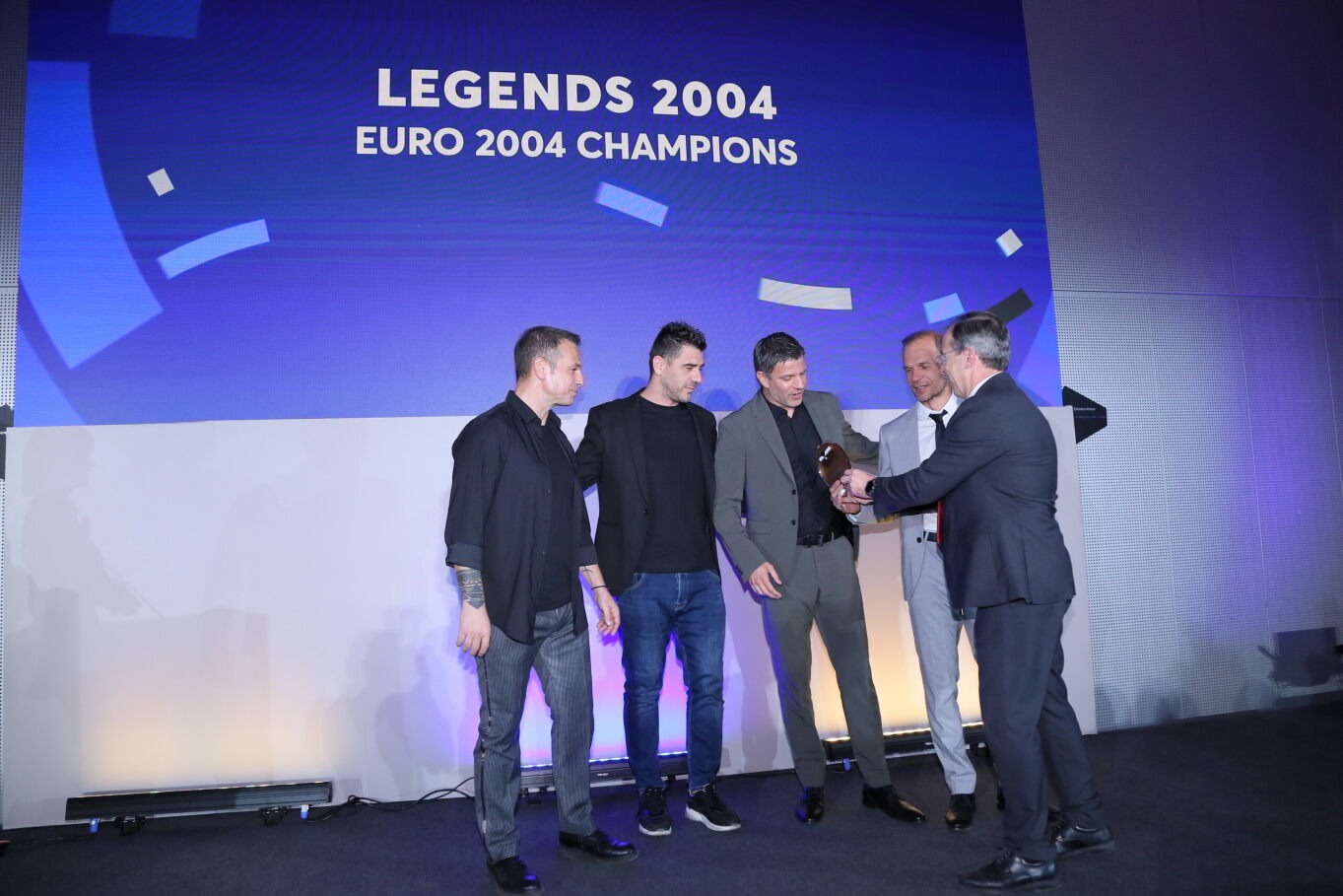 Βραδιά γεμάτη εκπλήξεις και legends