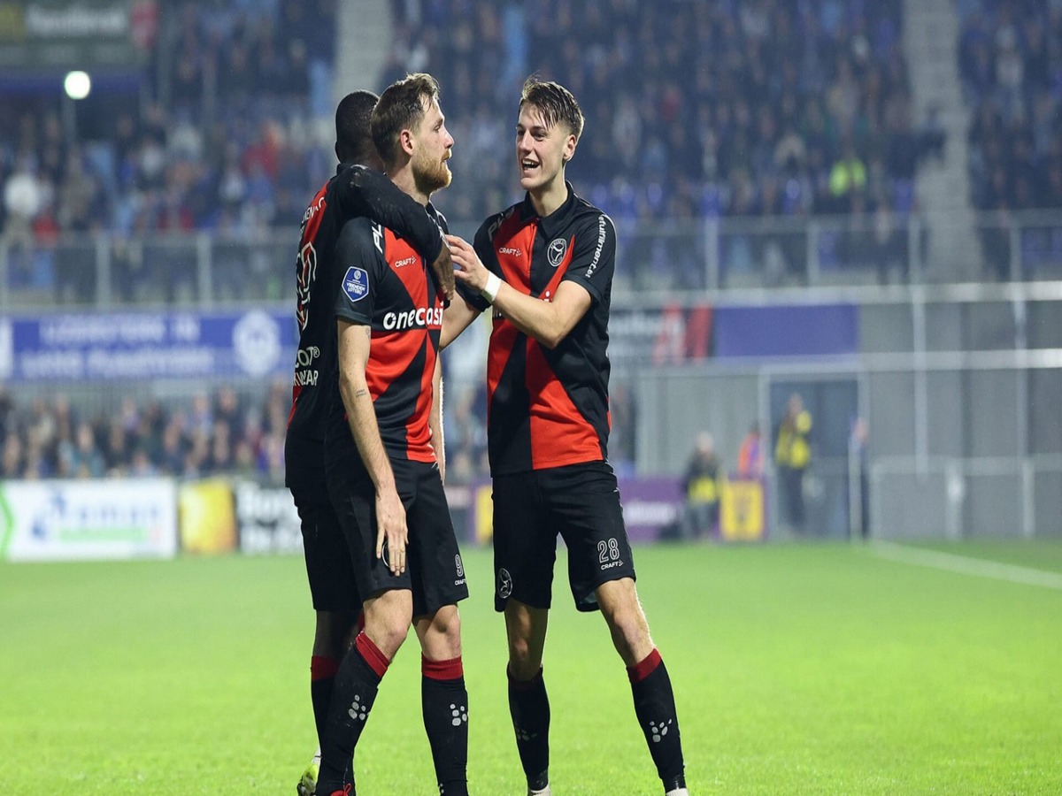 almire-siti-sparta-roterntam-130424