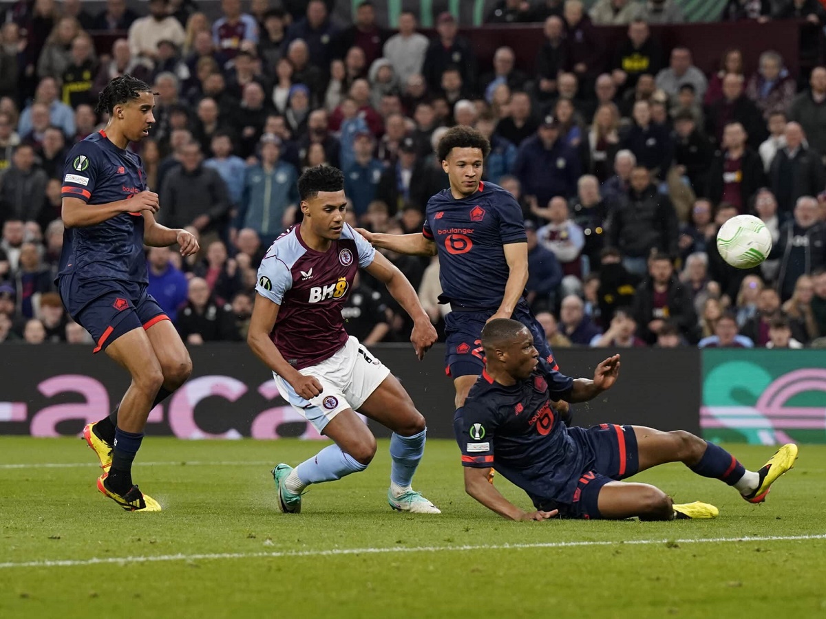 Λιλ - Άστον Βίλα