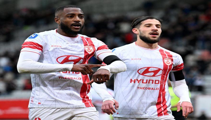 Όσο ζει, ελπίζει