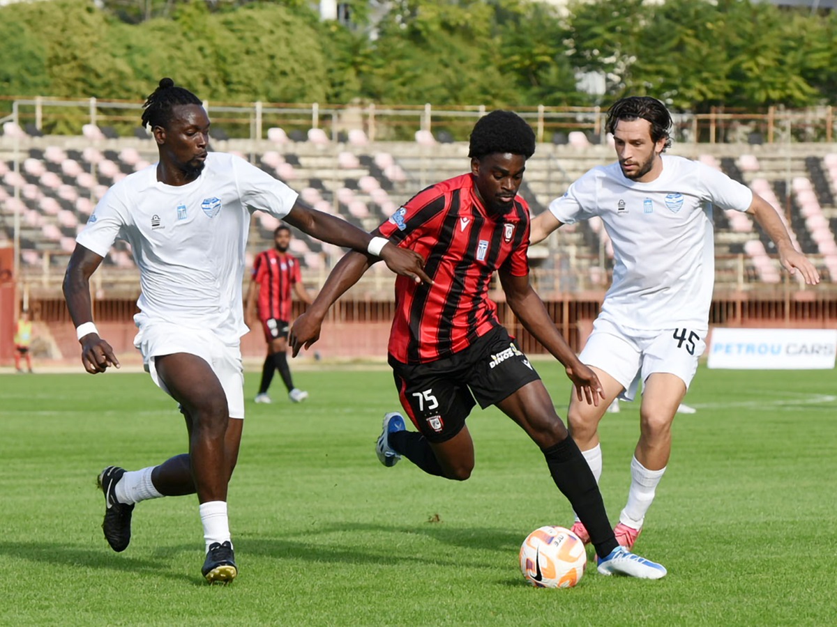 panaxaiki-aigaleo-150424