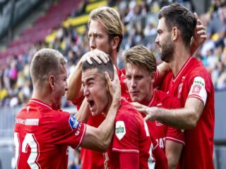 Τβέντε - Φορτούνα Σιτάρντ