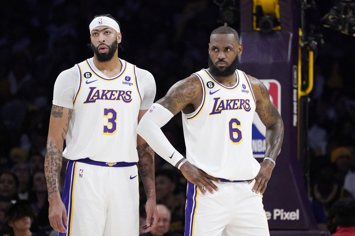 nioy-orlins-pelikans-los-antzeles-leikers-140424