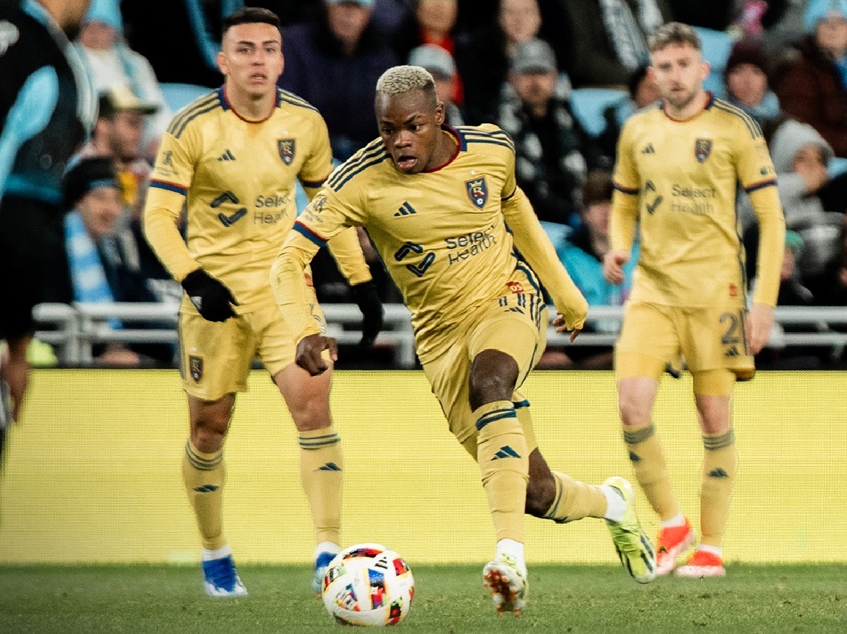 xioyston-ntainamo-solt-leik-150924