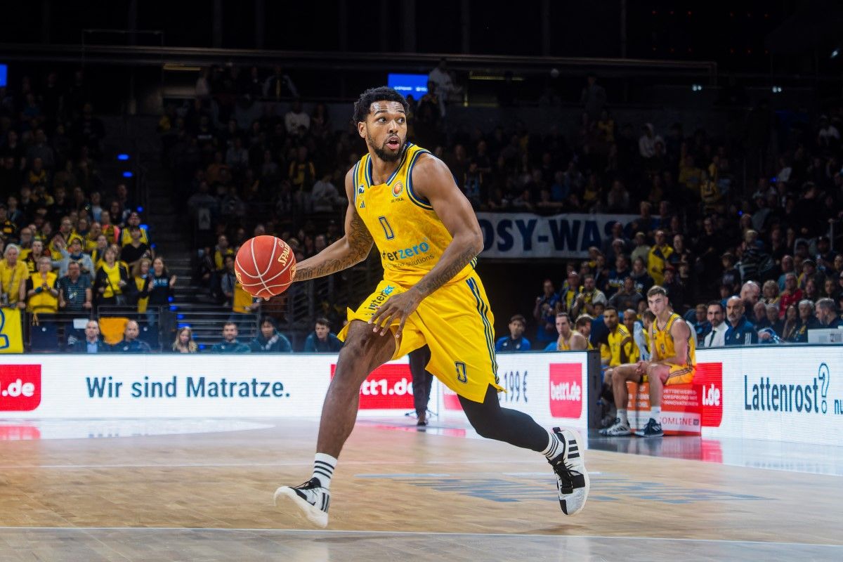 Στέρλινγκ Μπράουν