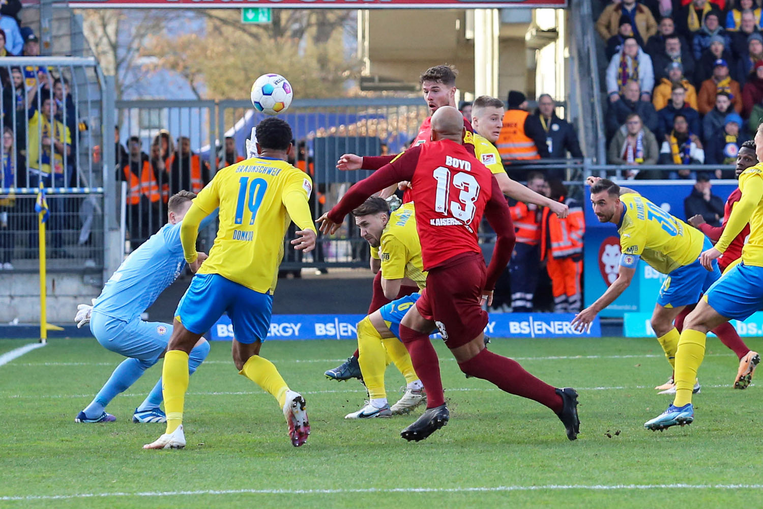 kaizerslaoytern-aintraxt-mpraoynsvaigk-190524