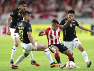 Δε Στρόνγκεστ - Εστουδιάντες