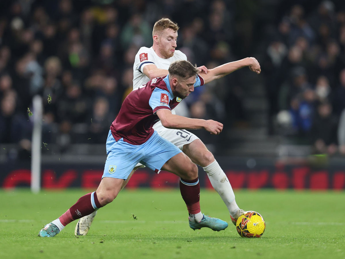 totenam-mpernli-110524