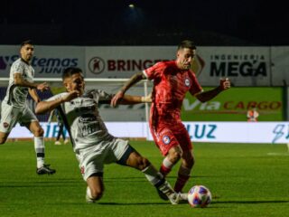 Αρχεντίνος Τζούνιορς - Ατλέτικο Ραφαέλα