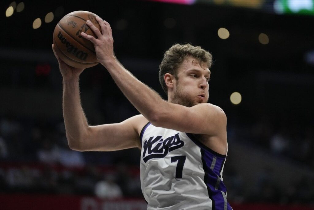 Μάχη των «αιωνίων» για τον Βεζένκοβ