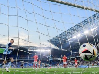 Στρούγκα - Σλόβαν Μπρατισλάβας